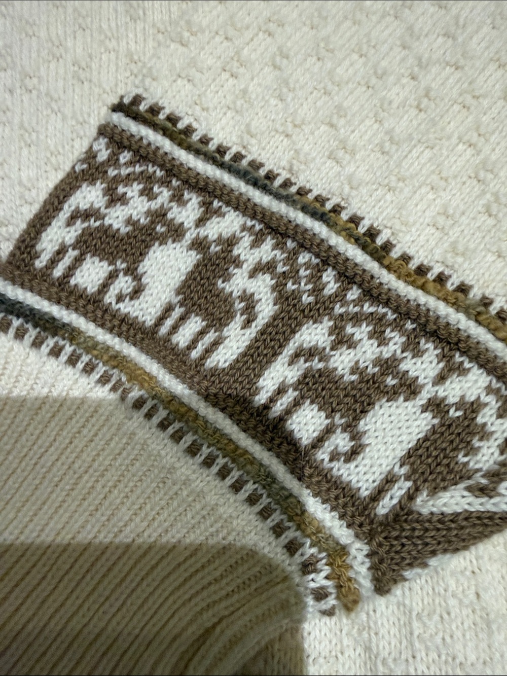 Vintage90’s  Women’s Cream Crew Neck Sweater with Brown Horse Motif - Picture 4 of 11